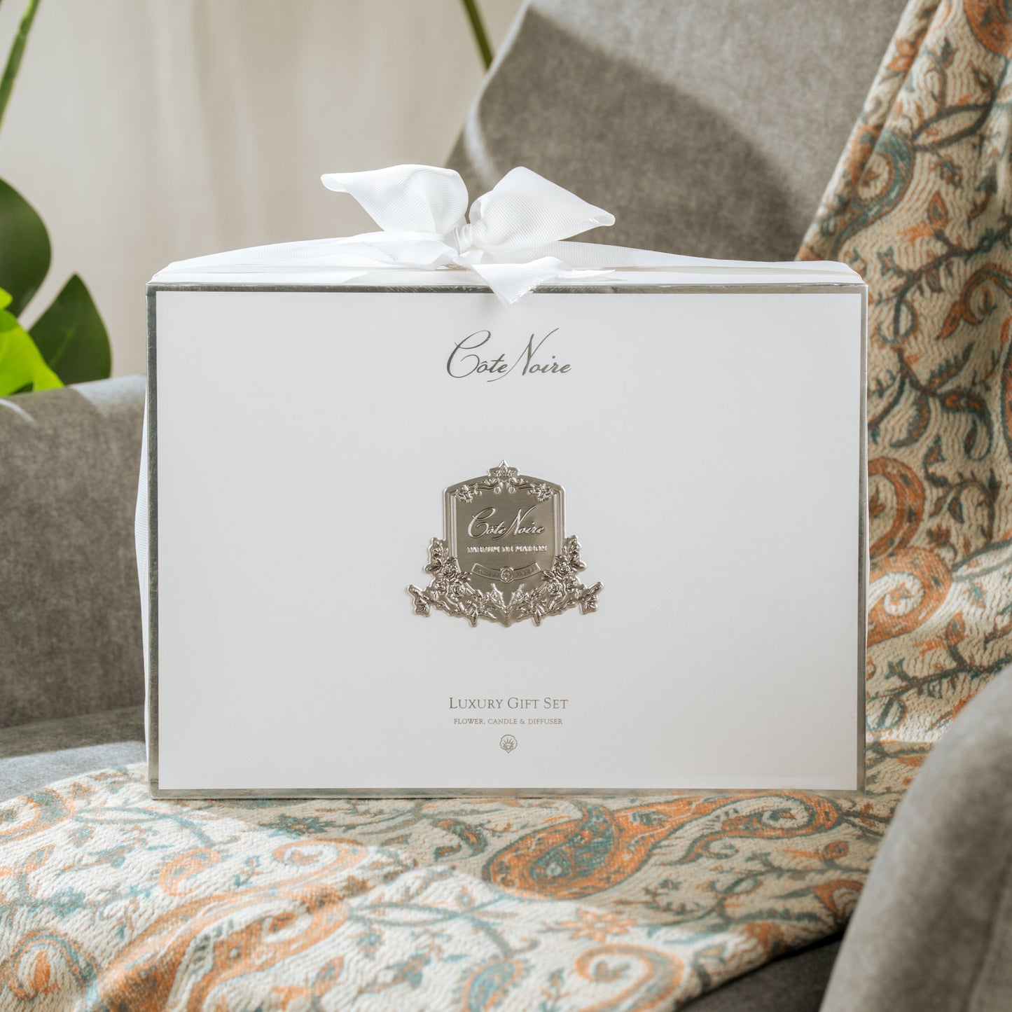 Cote Noir Gift Box White-Silver